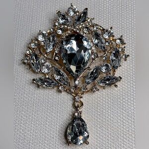Brooch Pin - Gold Plated, Crystal Rhinestones